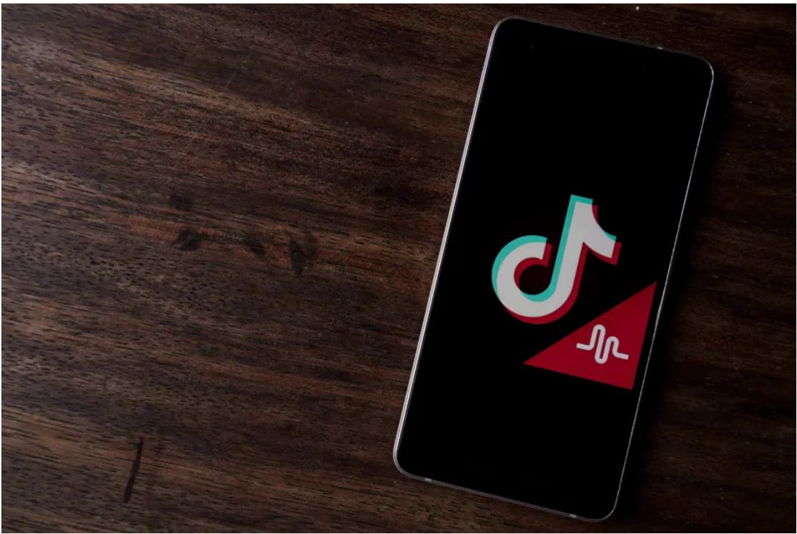สมาชิกรัฐสภาสหรัฐฯ เรียกร้องให้ ByteDance ขาย TikTok ภายใน 165 วัน ในช่วงหกสัปดาห์แรกของปีนี้ ยอดขาย iPhone ในจีนลดลง 24% เมื่อเทียบเป็นรายปี